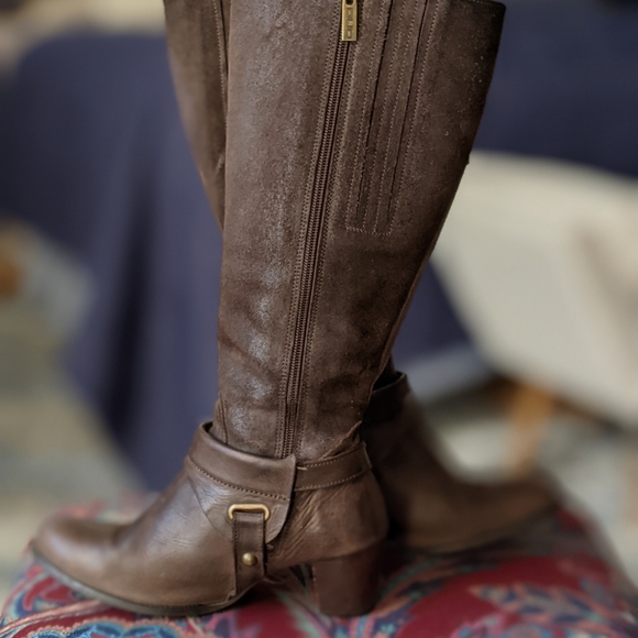 Leather Knee High Boots - Picture 9 of 10